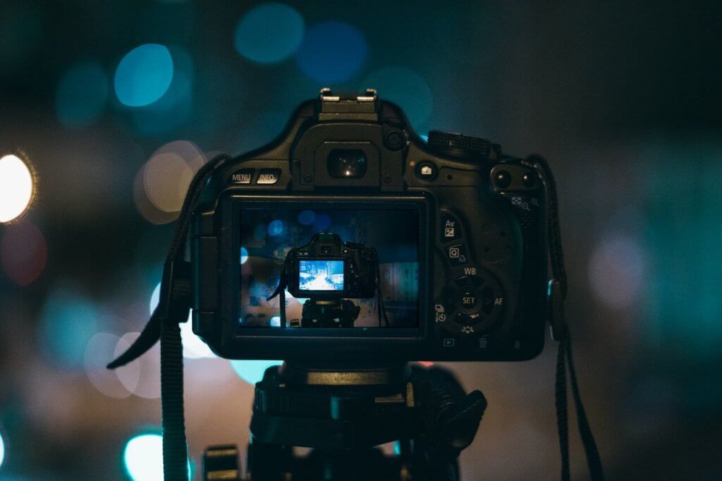 Best-Cameras-For-YouTube-Videos-Beginners-and-Professionals