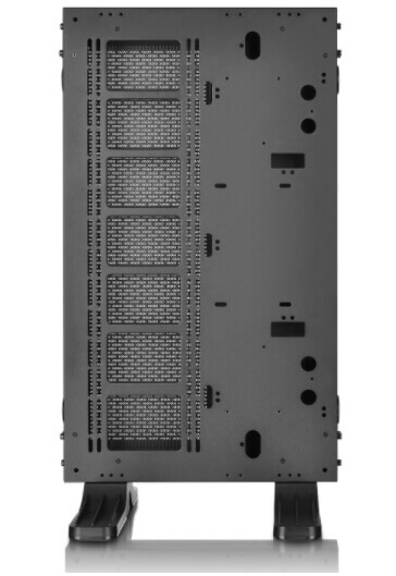 Thermaltake-Core-P7-ports